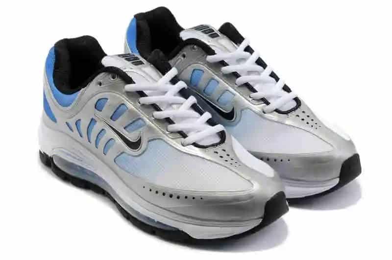 Cushioned walking shoes