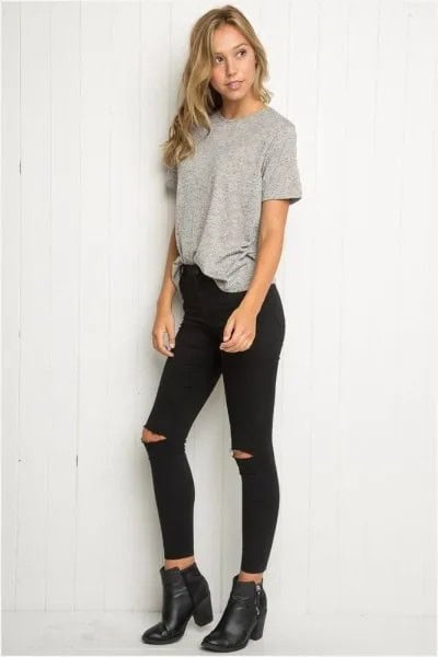 Grey Partially Tucked Oversized Tee with Black High Rise Ripped Skinny Jeans