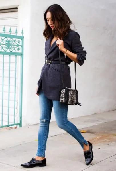 Grey Belted Three-Quarter Sleeve Blazer with Skinny Blue Jeans