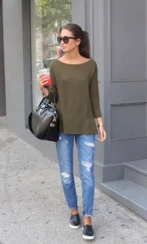 Green Long Sleeve Boat Neck T Shirt with Ripped Slim Fit Jeans