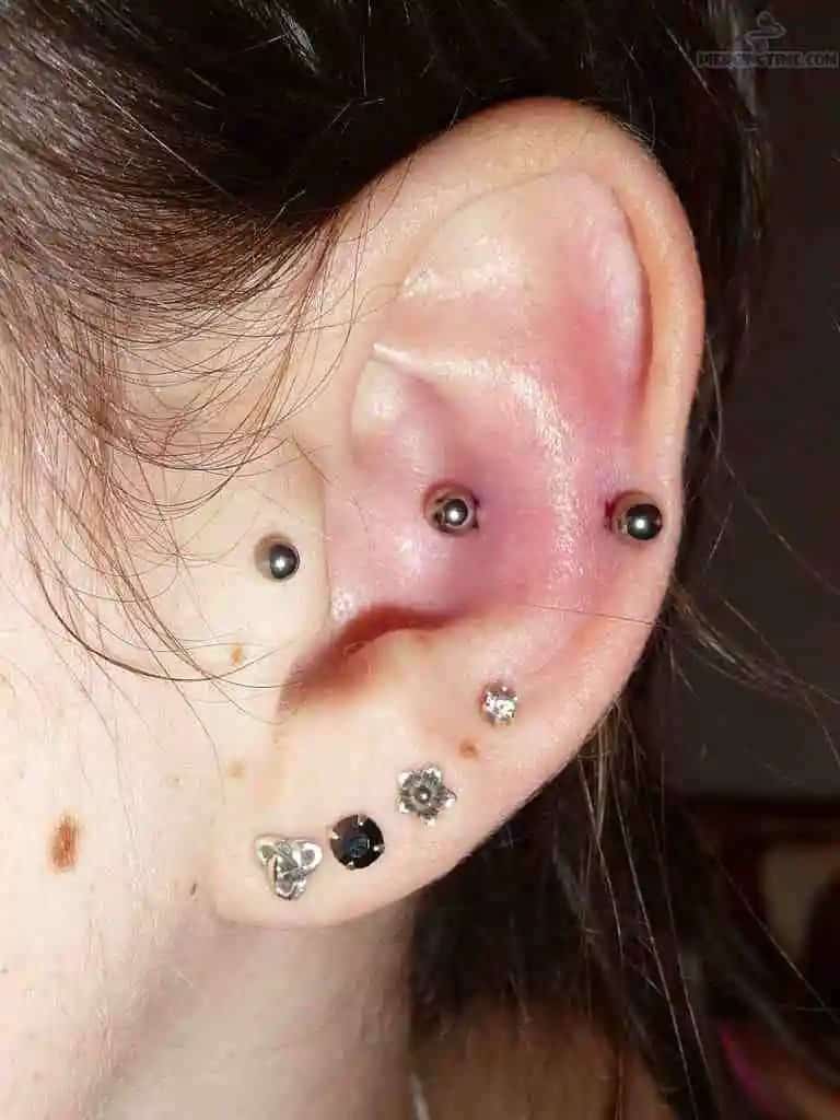 What is a snug piercing?