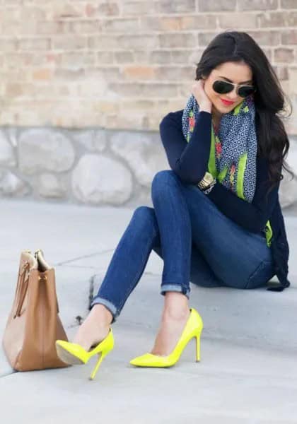 Yellow Pointed Toe Heels with Yellow and Navy Scarf