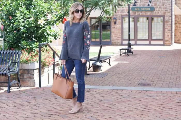 Grey Knit Sweater with Blue Skinny Jeans