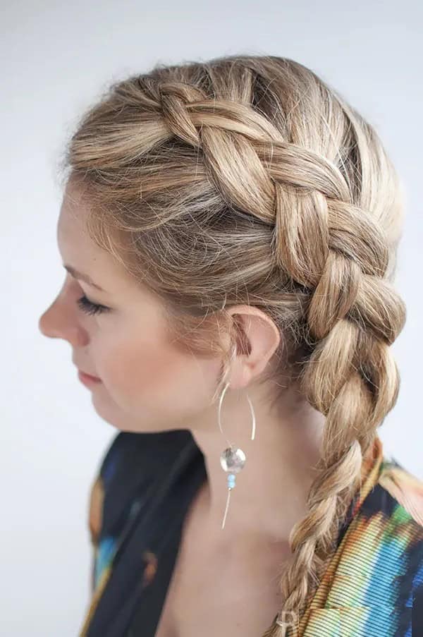 Cute Ponytail Hairstyles for Medium-Length Hair