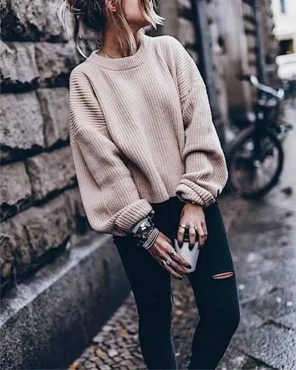 Pale Pink Chunky Ribbed Fall Sweater with Black Ripped Skinny Jeans