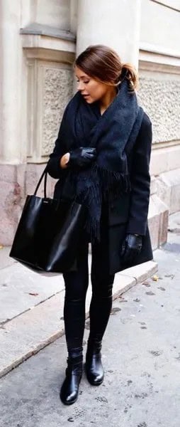 Black Faux Fur Scarf with Matching Blazer & Skinny Jeans