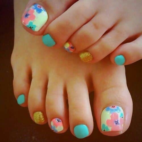 Flower nail designs for toes