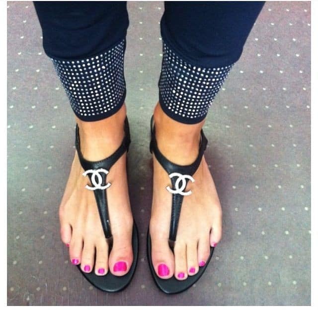 Sandals with leggings