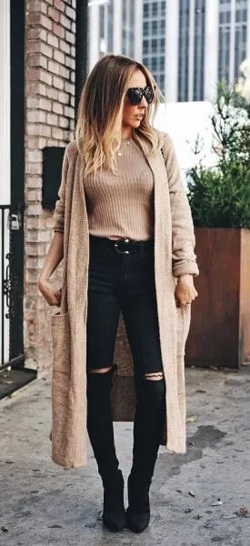 Wear with Crepe Ribbed Form Fitting Knit Sweater & Black Ripped Skinny Jeans