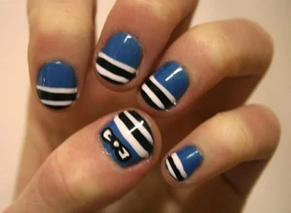 Line Patterned Cute Nail Designs for Short Nails