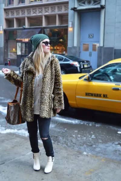 Leopard Print Fleece Jacket with Jeans & White Snow Boots