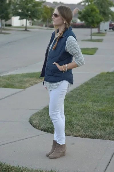 Grey and White Striped Boyfriend Shirt with Skinny Jeans & Suede Boots