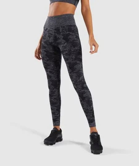 Black Crop Top with Grey Printed Leggings & Sneakers