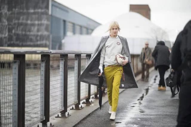 Light Grey Graphic Sweatshirt with Longline Blazer & Lime Green Pants