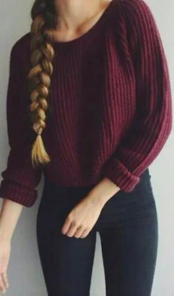 Maroon Chunky Ribbed Sweater with Dark Blue Super Skinny Jeans