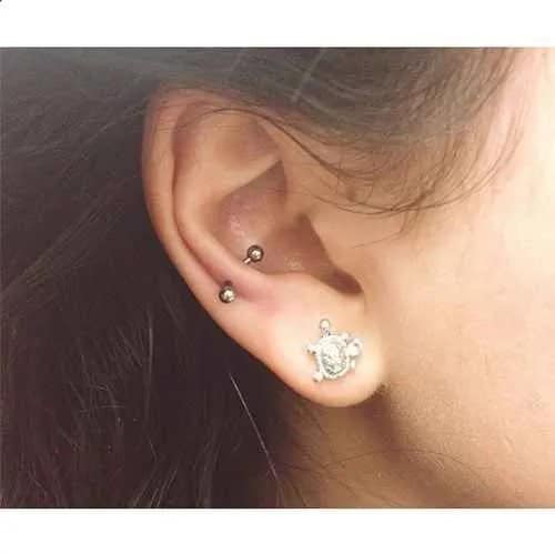 Does a snug piercing hurt?