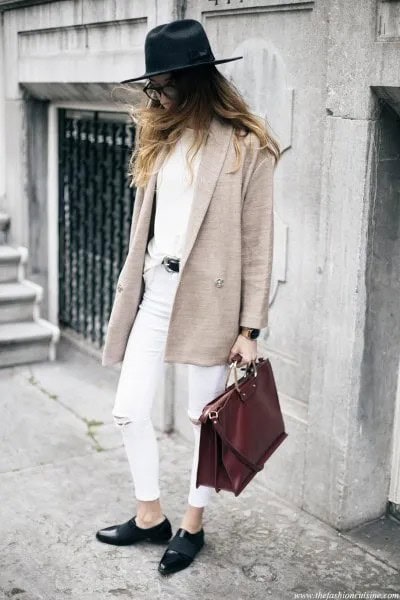 Light Grey Oversized Linen Jacket with White Top & Skinny Jeans