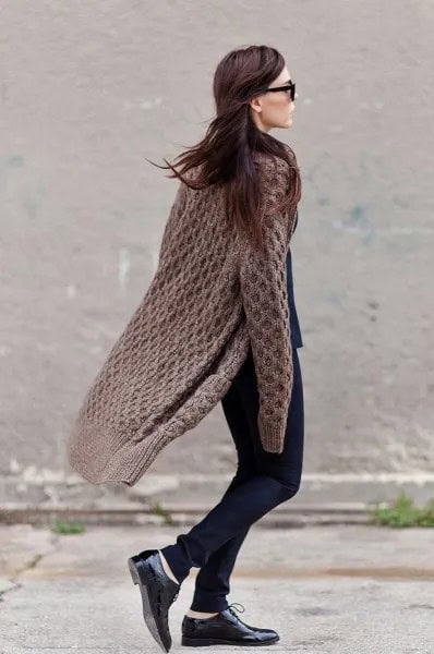 Grey Long Cable Knit Cardigan with Skinny Jeans