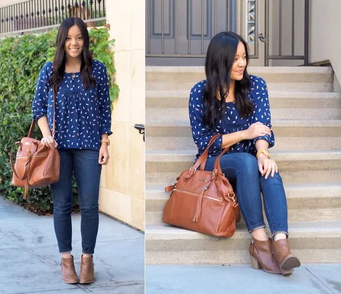 Blue and White Printed Royal Blue Chiffon Blouse with Skinny Jeans