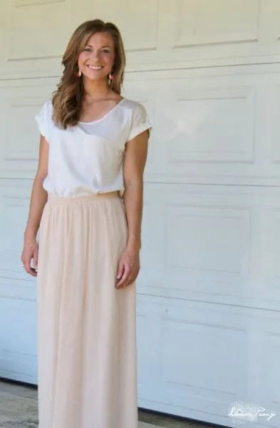 White Cap Sleeve Silk Top with Pale Pink Elastic Waist Long Tulle Skirt