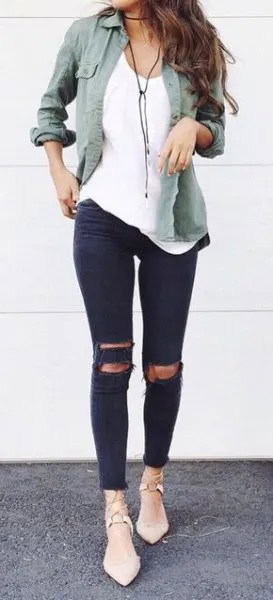 Grey Linen Boyfriend Shirt with Ripped Skinny Jeans & Pale Pink Heels