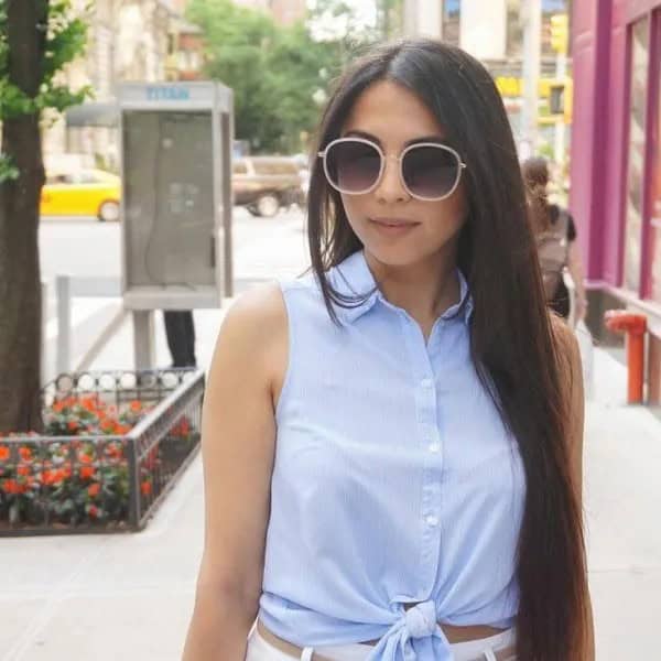 Knotted White Shirt with White High Waisted Skinny Jeans