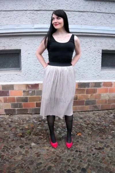 Black Scoop Tank Top with Light Grey Midi Skirt & Red Kitten Heels