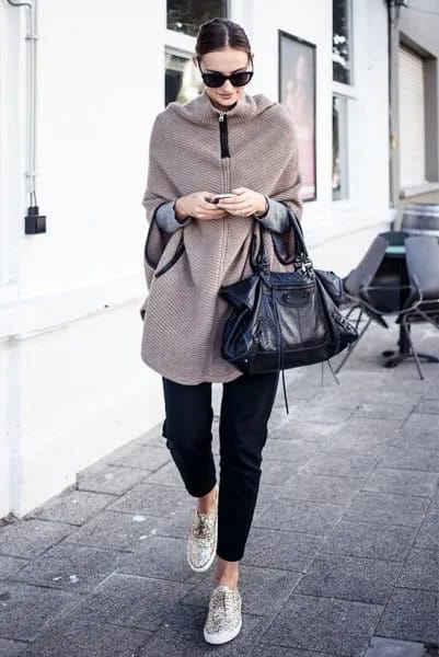 Longline Zip Up Cape Sweater with Black Cropped Jeans