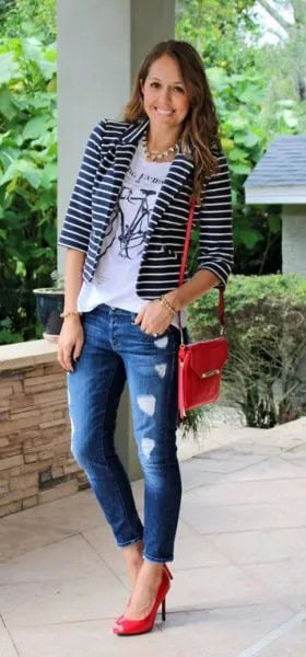 Wear with White Print Tee & Red Heels