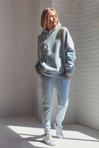 Light Grey Chunky Sweatshirt & Pale Blue Boyfriend Jeans