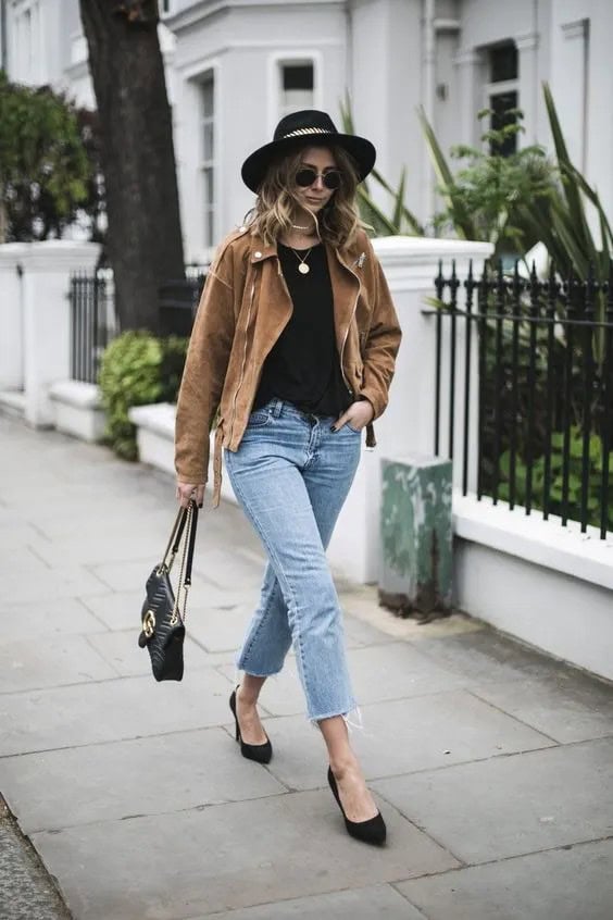 Frayed Hem Jeans & Black Suede Heels