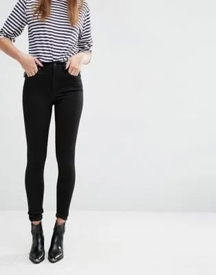 Black and White Striped T Shirt with High Waisted Skinny Jeans