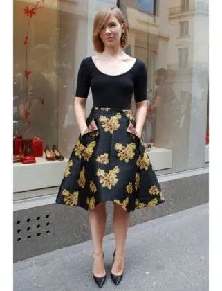 Black Scoop Neck Half Sleeve Form Fitting Top with Floral Printed Knee Length Skater Skirt