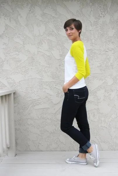 Yellow and White Baseball T Shit with Black Skinny Jeans