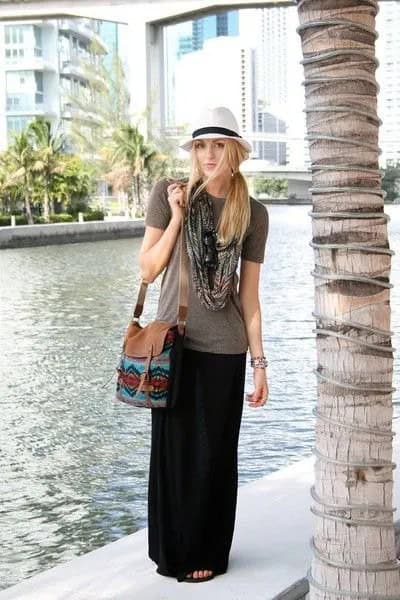 Grey T Shirt with Black Maxi Travel Skirt