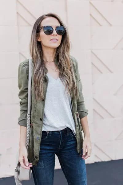 Grey Blazer with V Neck T Shirt & Dark Skinny Jeans