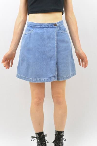 Black Cropped T Shirt with Light Blue Denim Skort