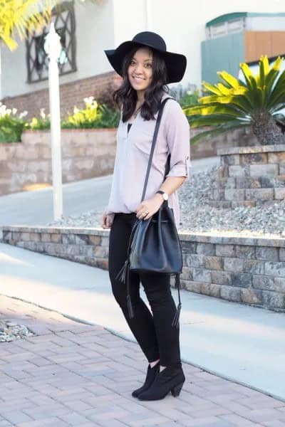 Light Grey Blouse & Black Skinny Jeans