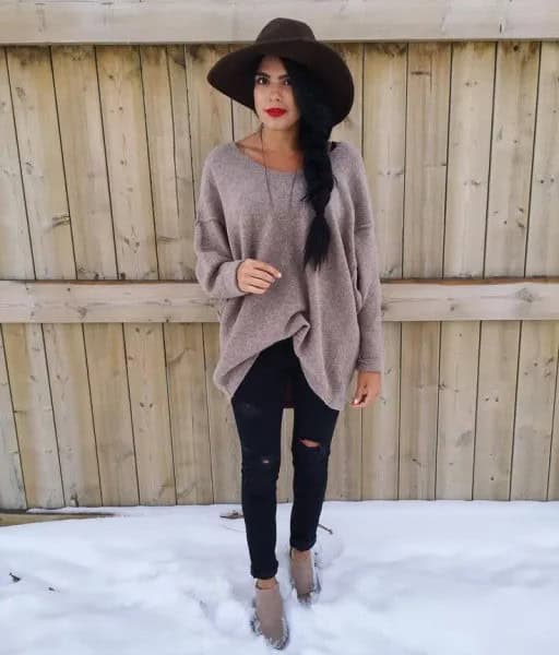 Black Floppy Hat with Grey Oversized Sweater & Ripped Black Jeans