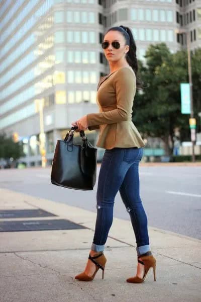 Green Form Fitting Peplum Sweater with Cuffed Skinny Jeans