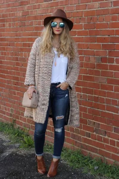 Crepe Chunky Cardigan with White Tee & Ripped Skinny Jeans