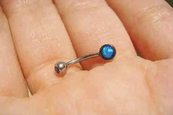 Snug piercing jewelry