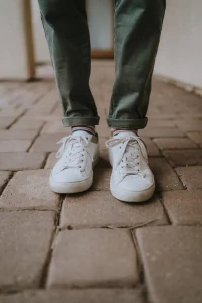 Grey Slim Fit Cuffed Jeans with Crew Socks with White Sneakers