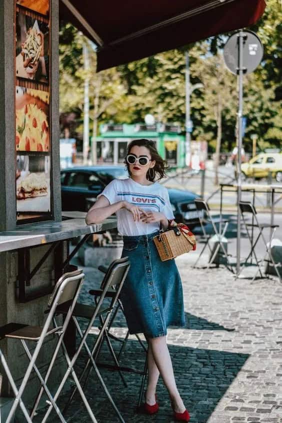 Red Pumps and Printed Tee