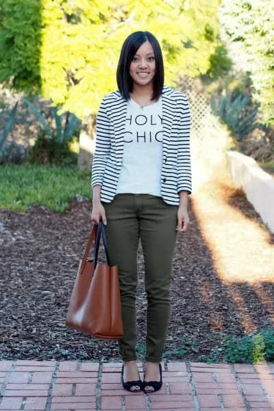 Wear with White Print Tee & Green Skinny Jeans