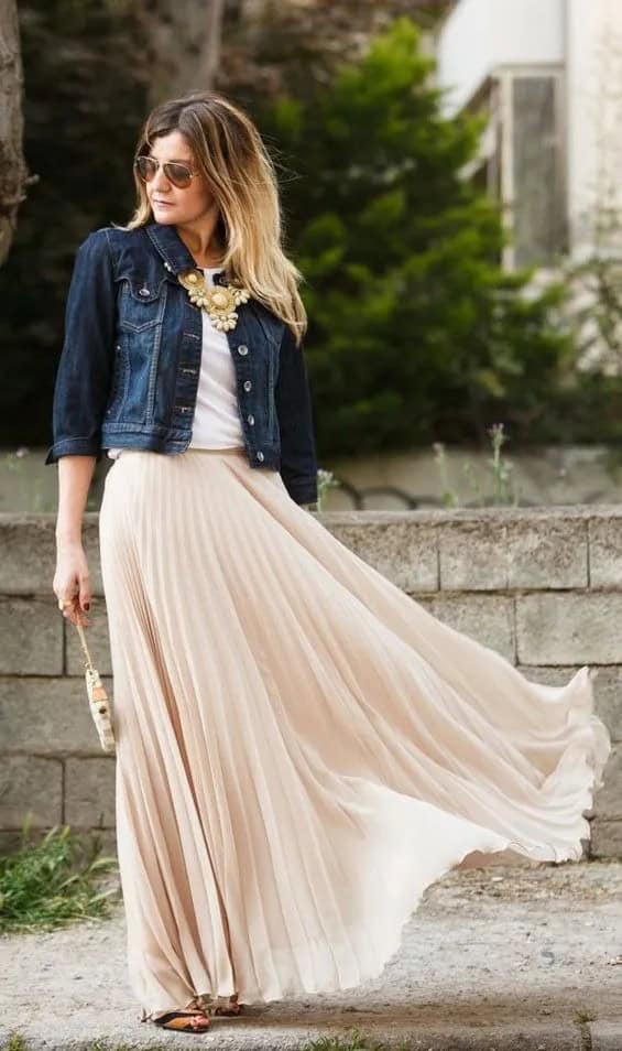 Casual maxi skirt outfits