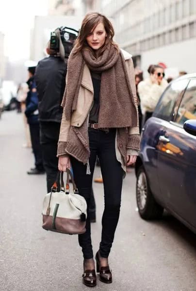 Grey Knit Scarf with Pale Pink Leather Jacket & Black Loafers