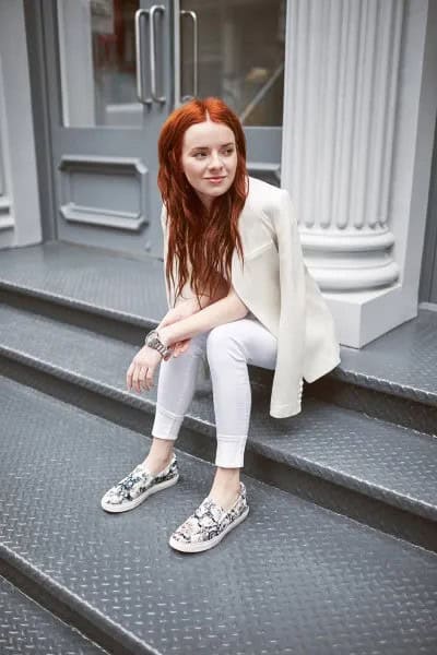 White Skinny Jeans, Cream Blazer & Floral Slip-on Sneakers