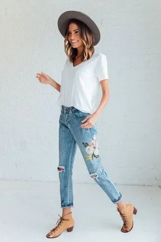 White V Neck T Shirt with Floral Embroidered Cropped Jeans