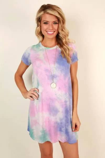 Blue Short Sleeve Tie Dye T Shirt Dress with Boho Style Necklace